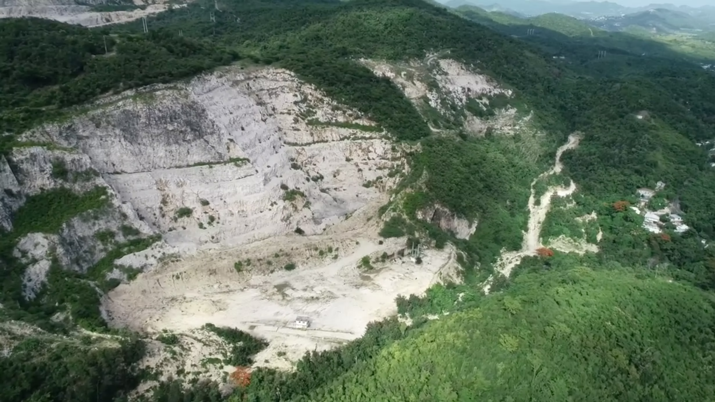 imgi_18_001240_ccda1aa734924e17aa89b67e7532a9fd~mv2