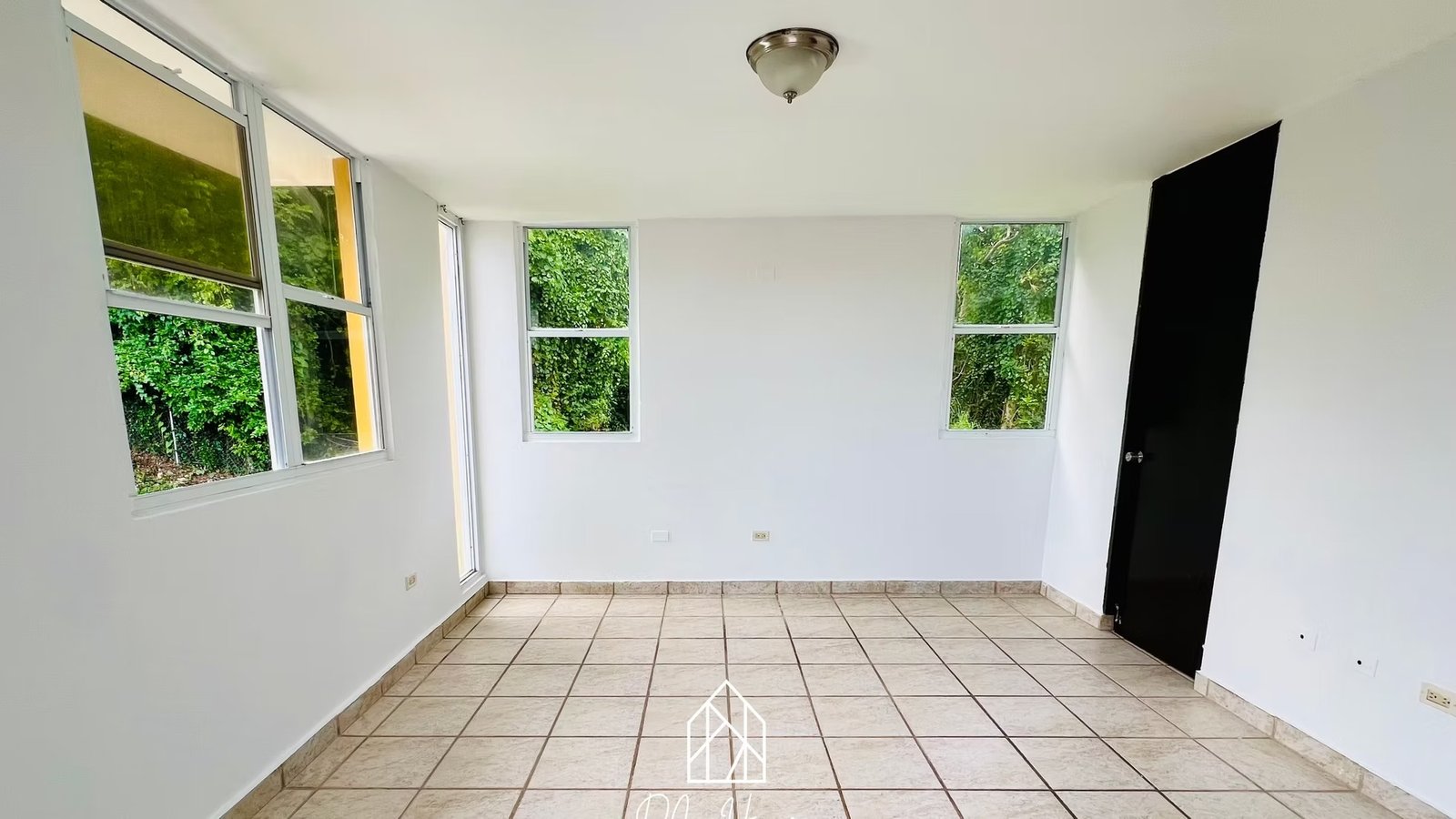 imgi_42_001240_6328b49bd63d457e8f306aee01dc5d30~mv2