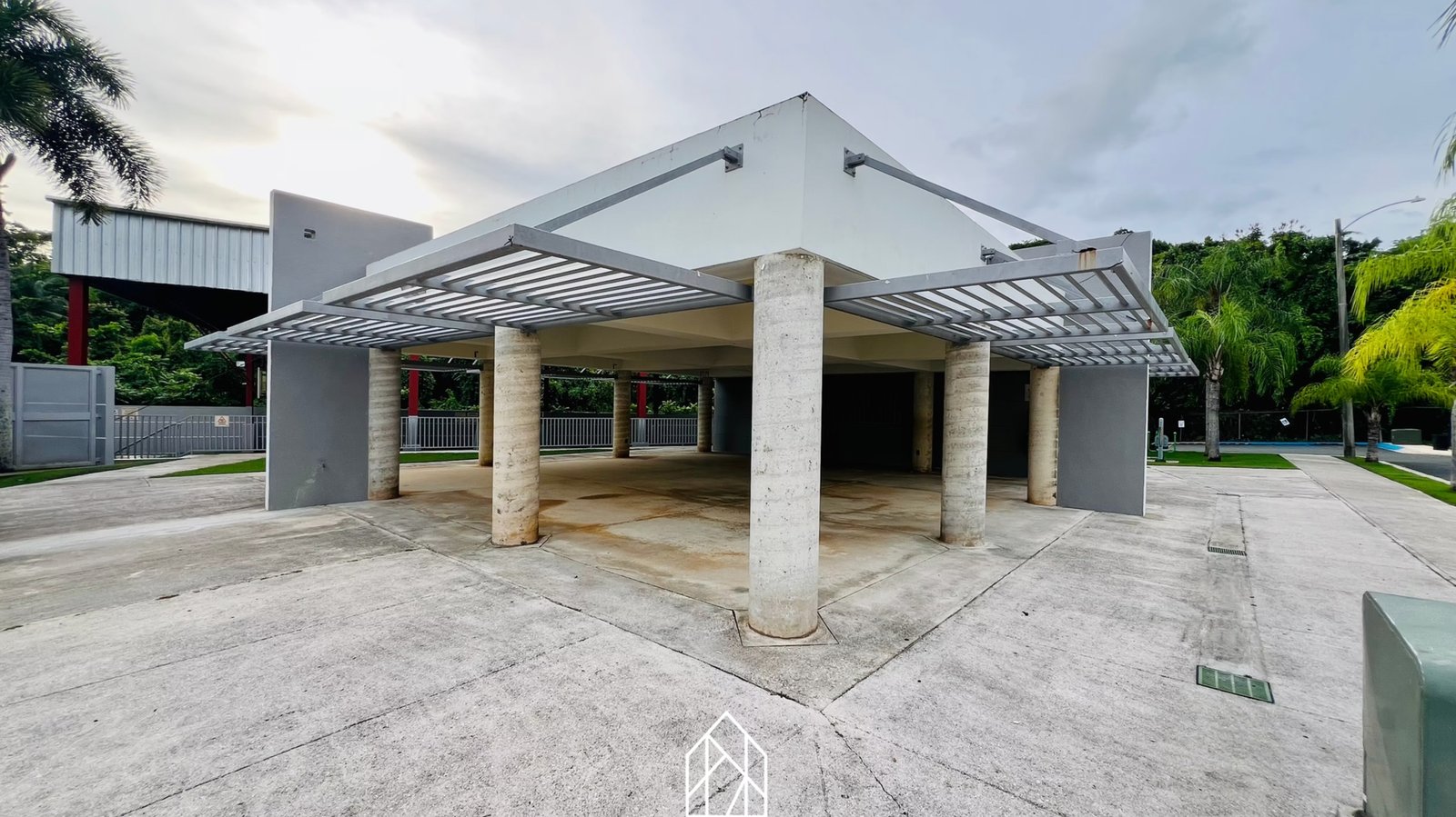 imgi_52_001240_9a30966637e74429ab8c92bfb6043009~mv2