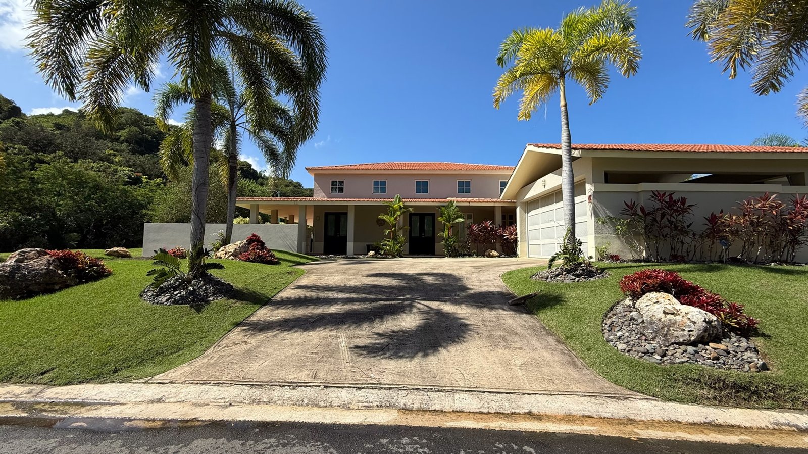 imgi_65_001240_e3dd3bf7b3a348a785dfc29c04e6a775~mv2