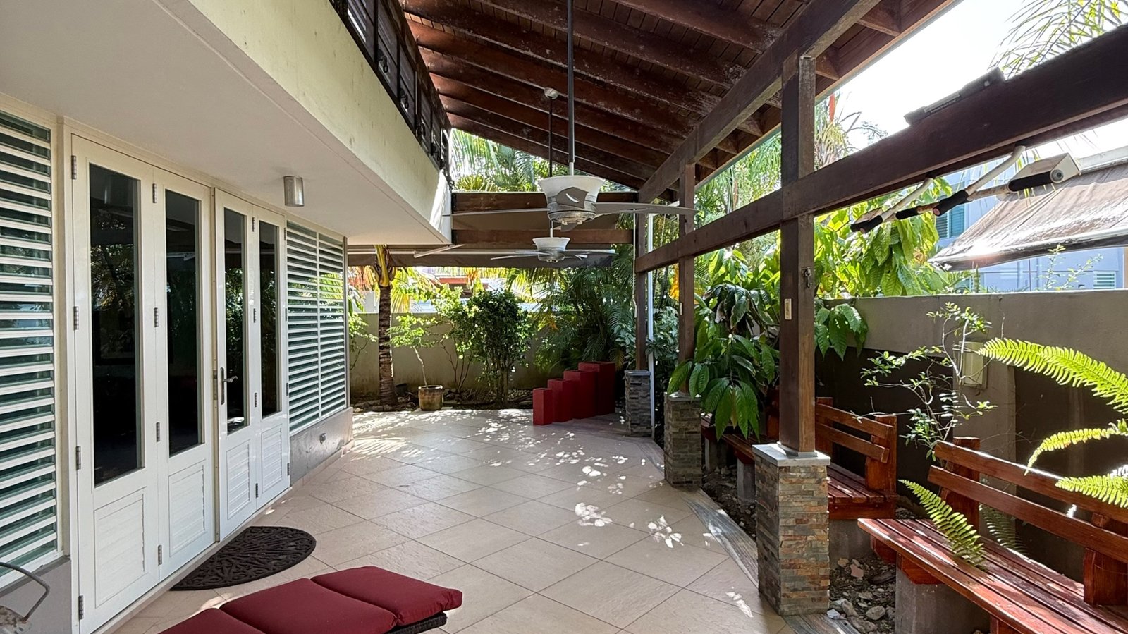 imgi_80_001240_865e83a052d9406b844698c6e6d81a51~mv2